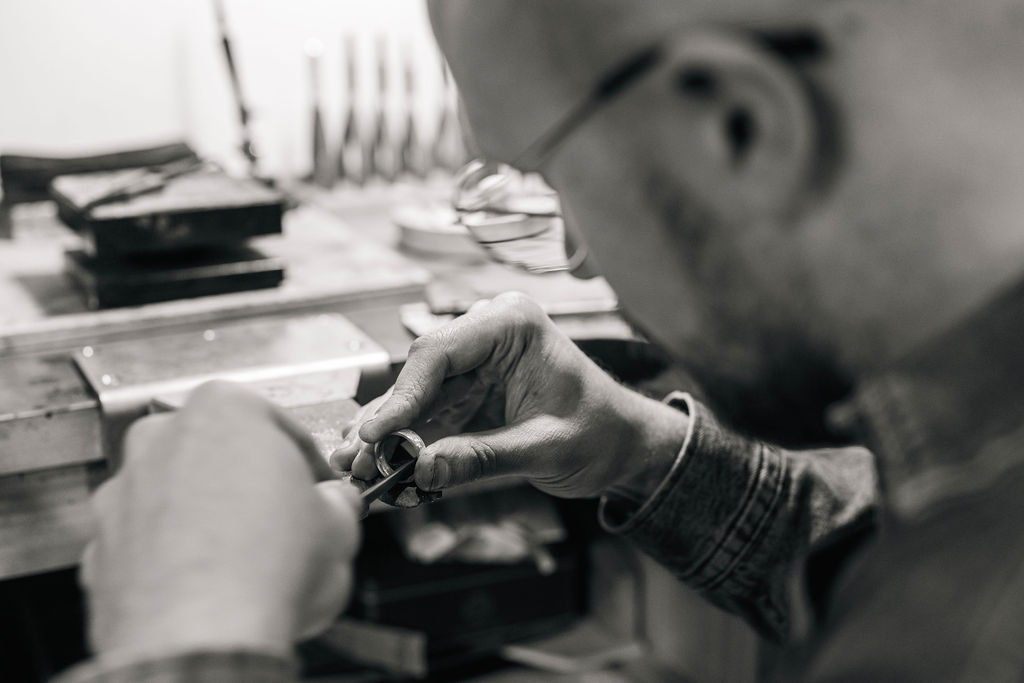 Ajm jewellery bespoke, handmade, valuations & advice in Medway workshop.